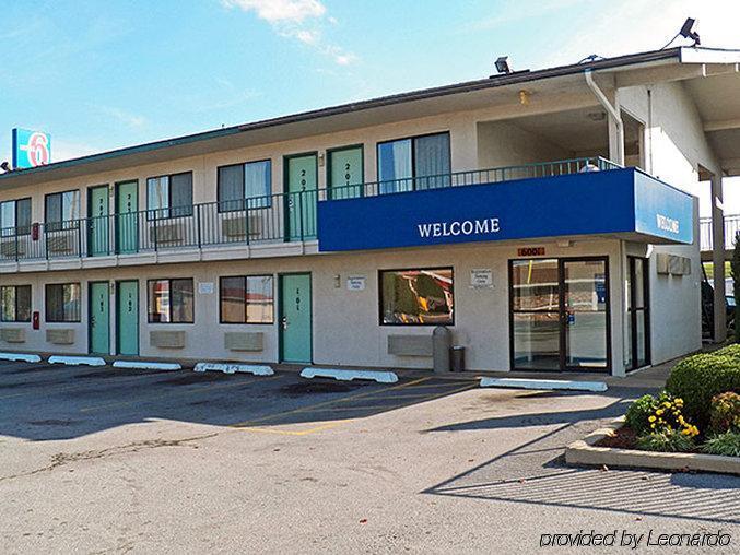 Rodeway Inn Fort Smith I-540 Ngoại thất bức ảnh